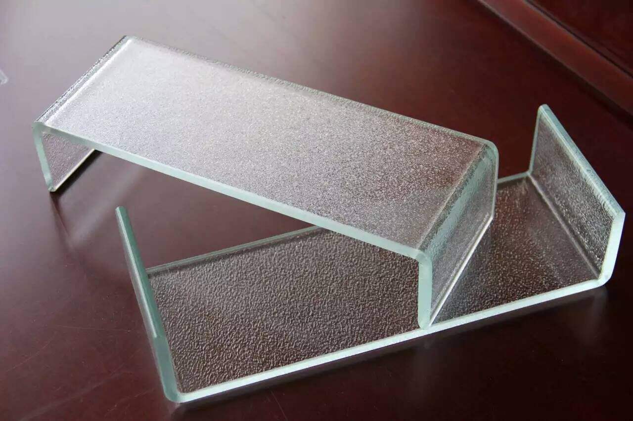U-shaped tempered glass